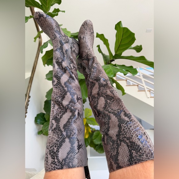 Neiman Marcus NWT above and knee high snake print  comfortable Great HOT BOOT🔥 - Picture 2 of 12